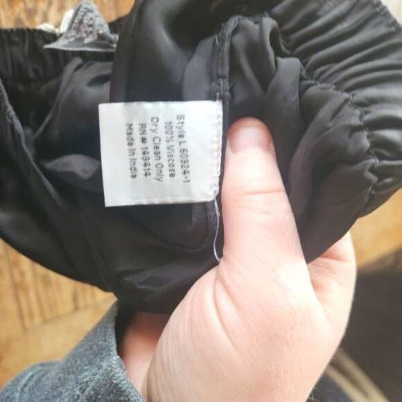 NWT JOHNNY WAS Black Khay Viscose Jogger Pants Satin Cargo Pockets sz XS - Picture 4 of 5